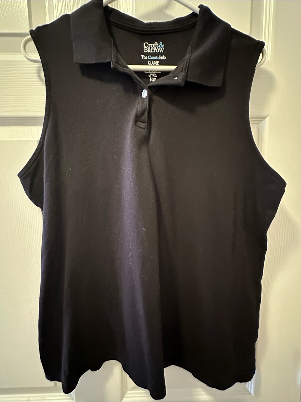 Croft & Barrow Women's Black Sleeveless Polo - large